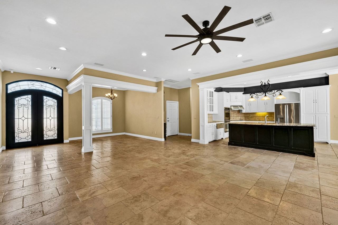 404 Nw 76th St - Photo 6 of 48