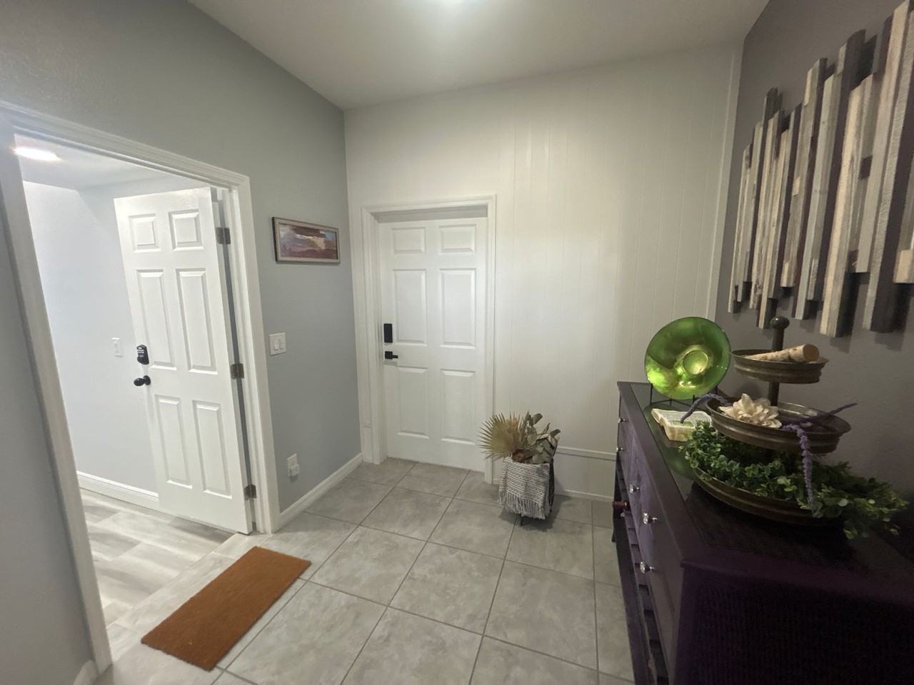 901 Vicenza St - Photo 2 of 8