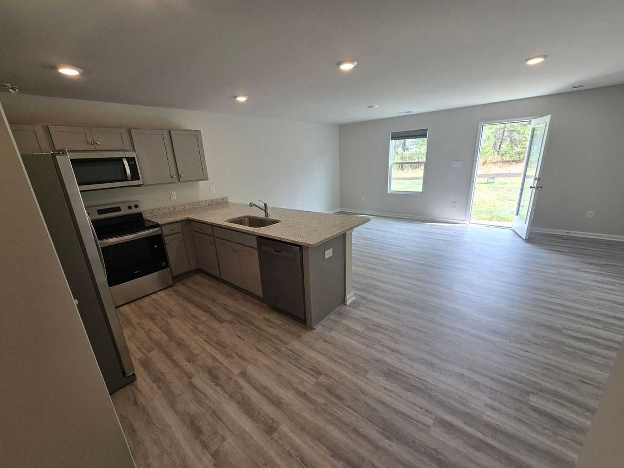 3551 Perrins Hill Way - Photo 7 of 27