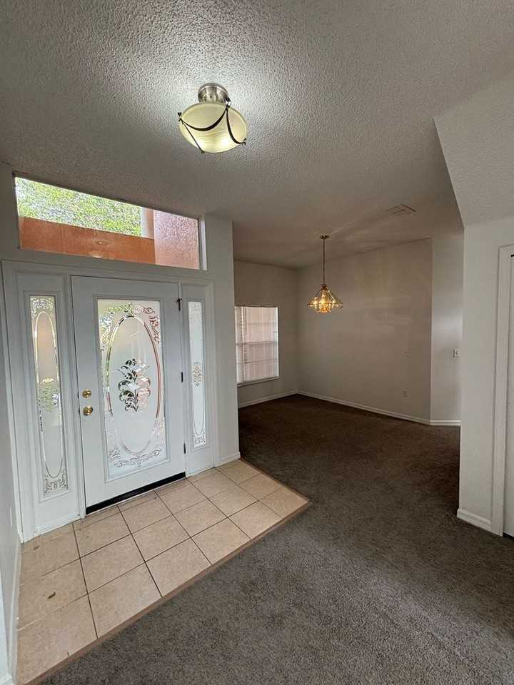 157 Cimarron Ln - Photo 3 of 44