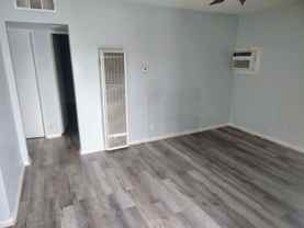 Yose-Gree - Photo 1 of 1