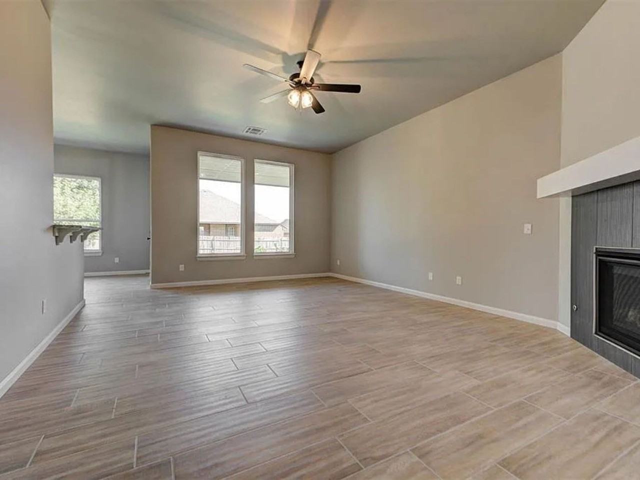 1935 W Flintlock Way - Photo 4 of 41