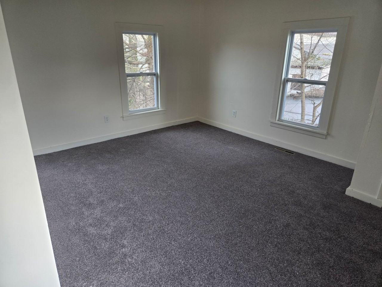 48 Clark St - Photo 4 of 7