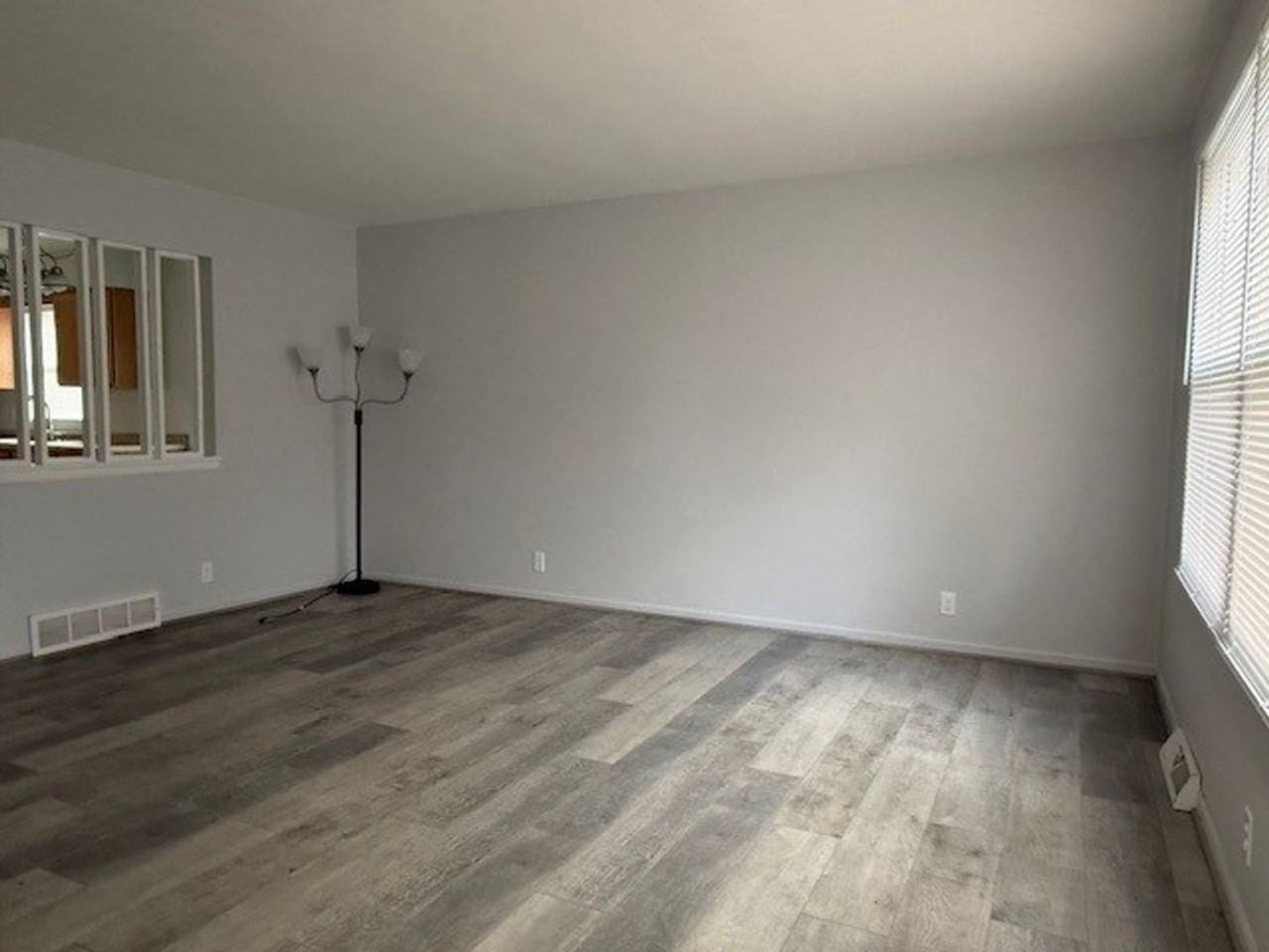 1320 Marion St - Photo 2 of 23