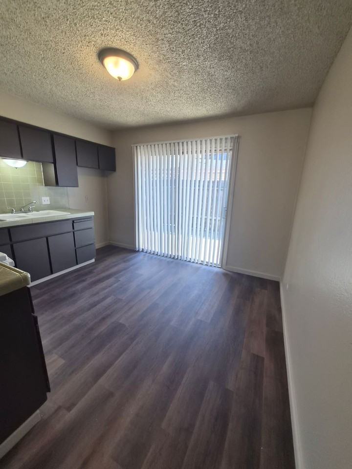 1426 Church St - Photo 6 of 16