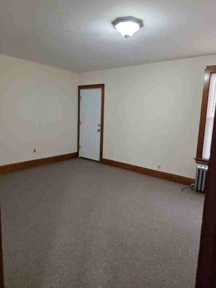 Shawmut St - Photo 4 of 6