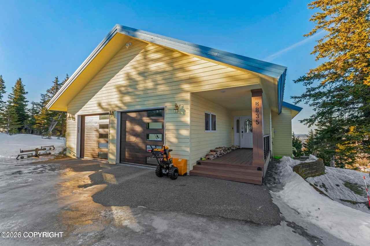 8835 Tower Estates Cir - Photo 4 of 50