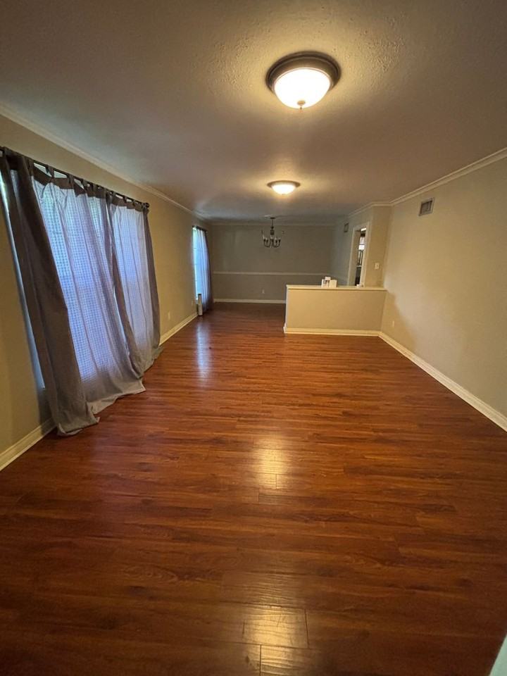 1519 Audubon Pl - Photo 2 of 12