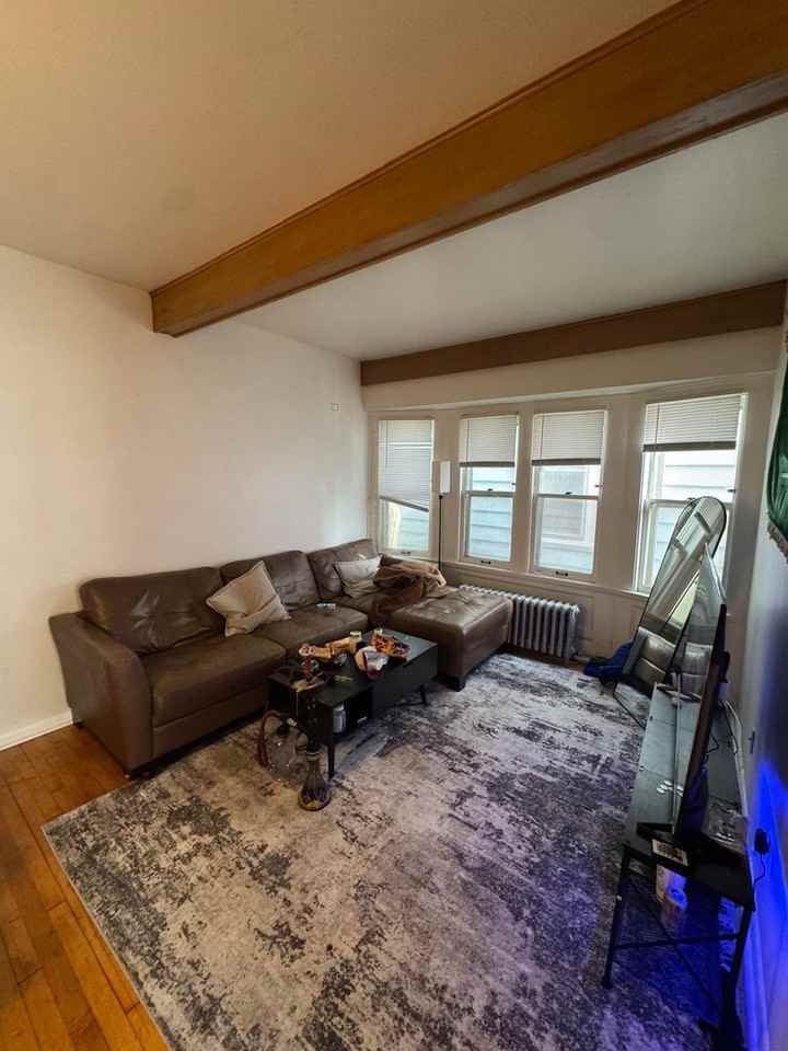 2945 N Oakland Ave - Photo 2 of 6