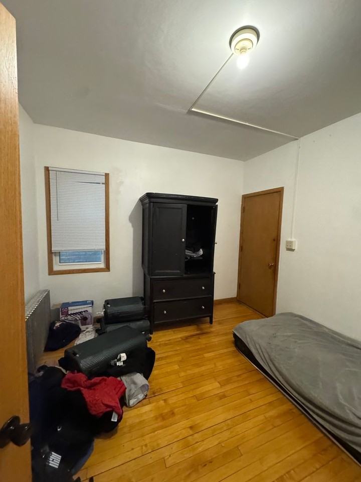 2945 N Oakland Ave - Photo 5 of 6