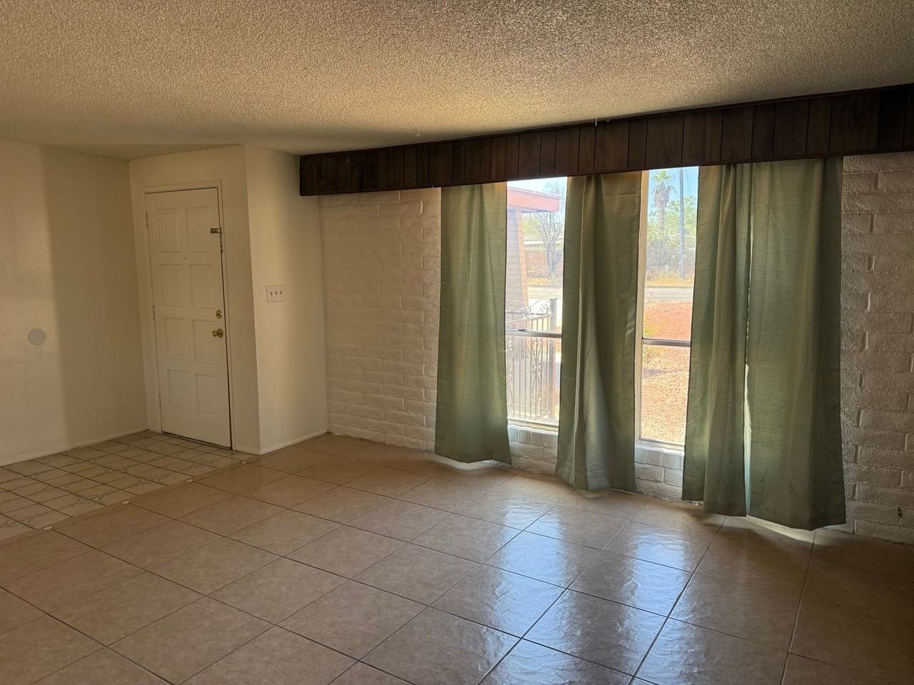 4541 E San Francisco Blvd - Photo 2 of 20