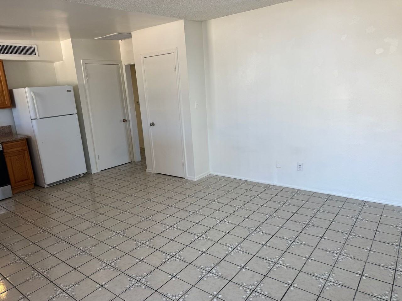 4541 E San Francisco Blvd - Photo 5 of 20