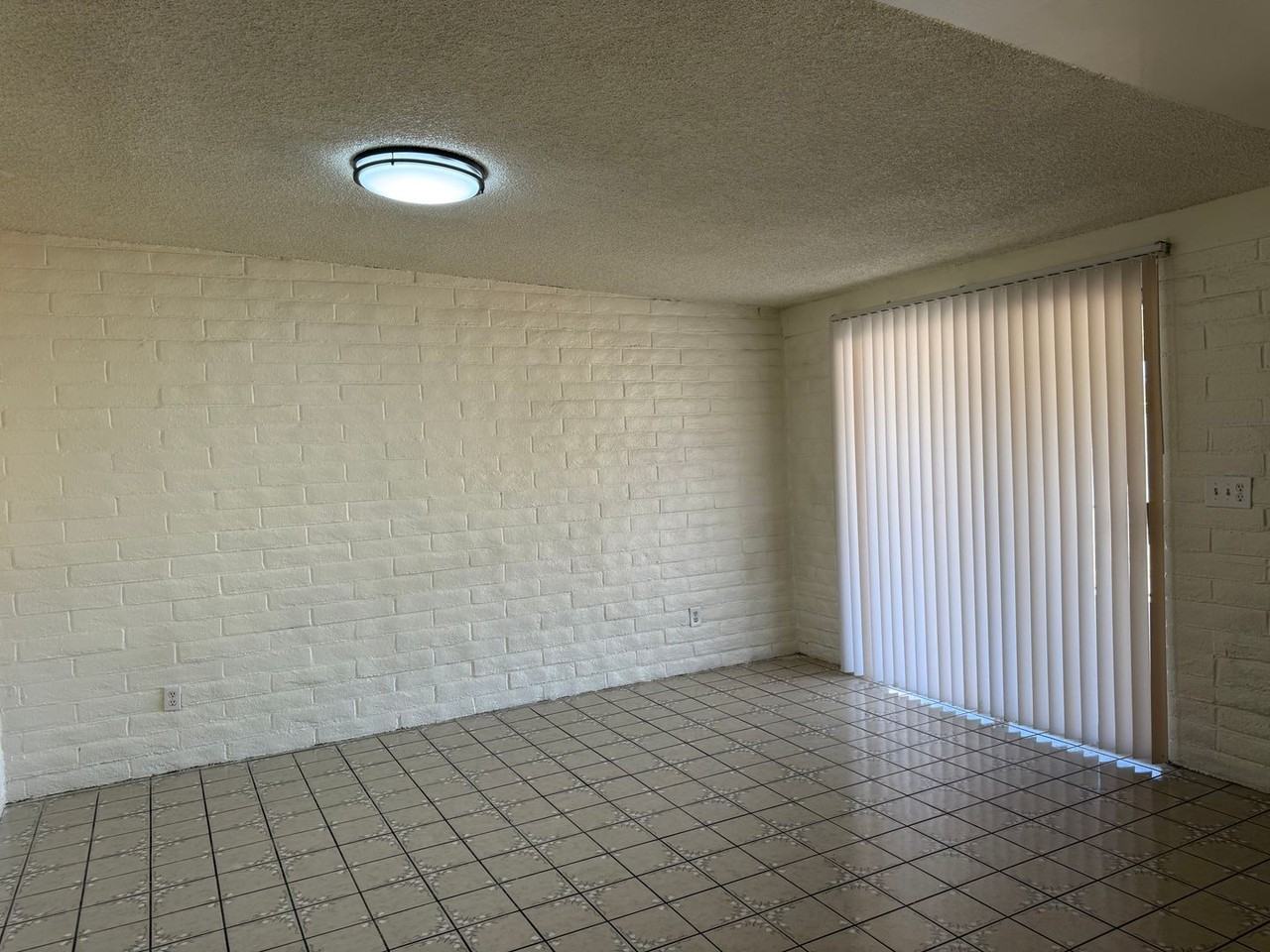 4541 E San Francisco Blvd - Photo 6 of 20