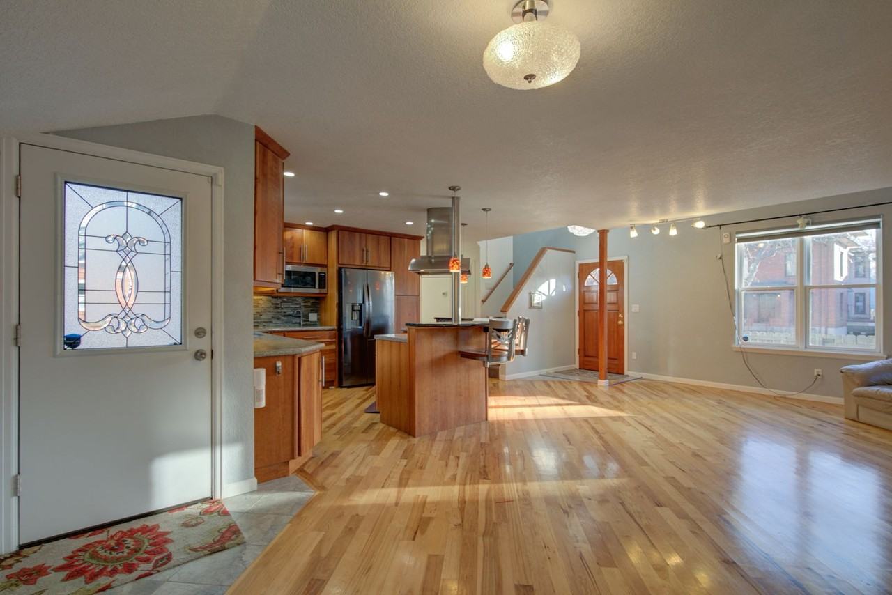 1605 17th St - Photo 7 of 15