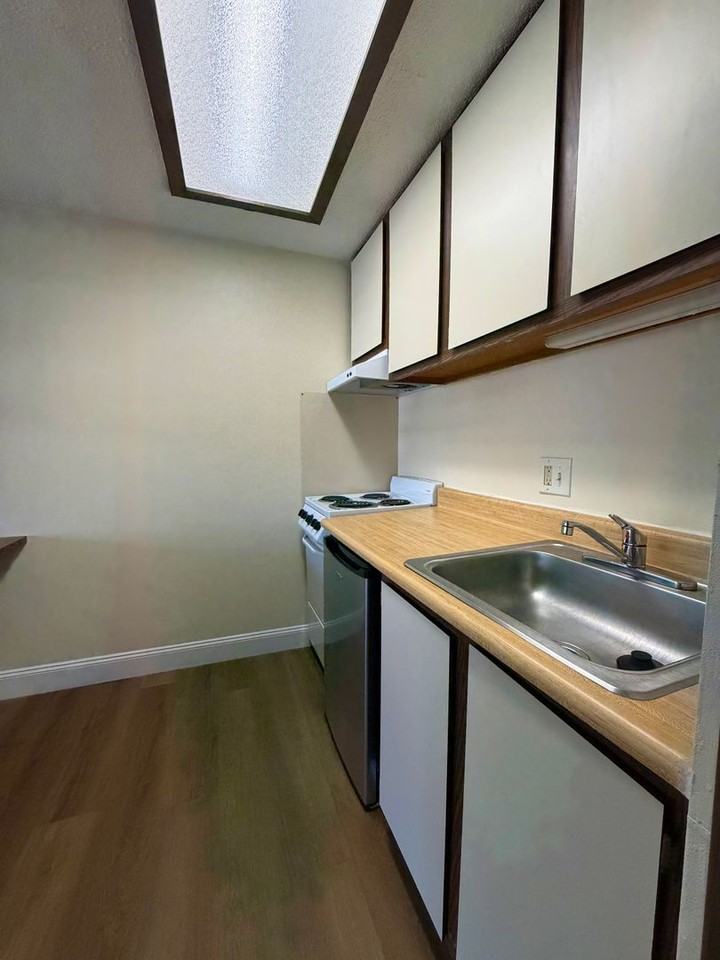 33033 Curtis Blvd - Photo 4 of 8