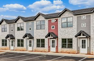 featured image of 1494 Golf Club Ln