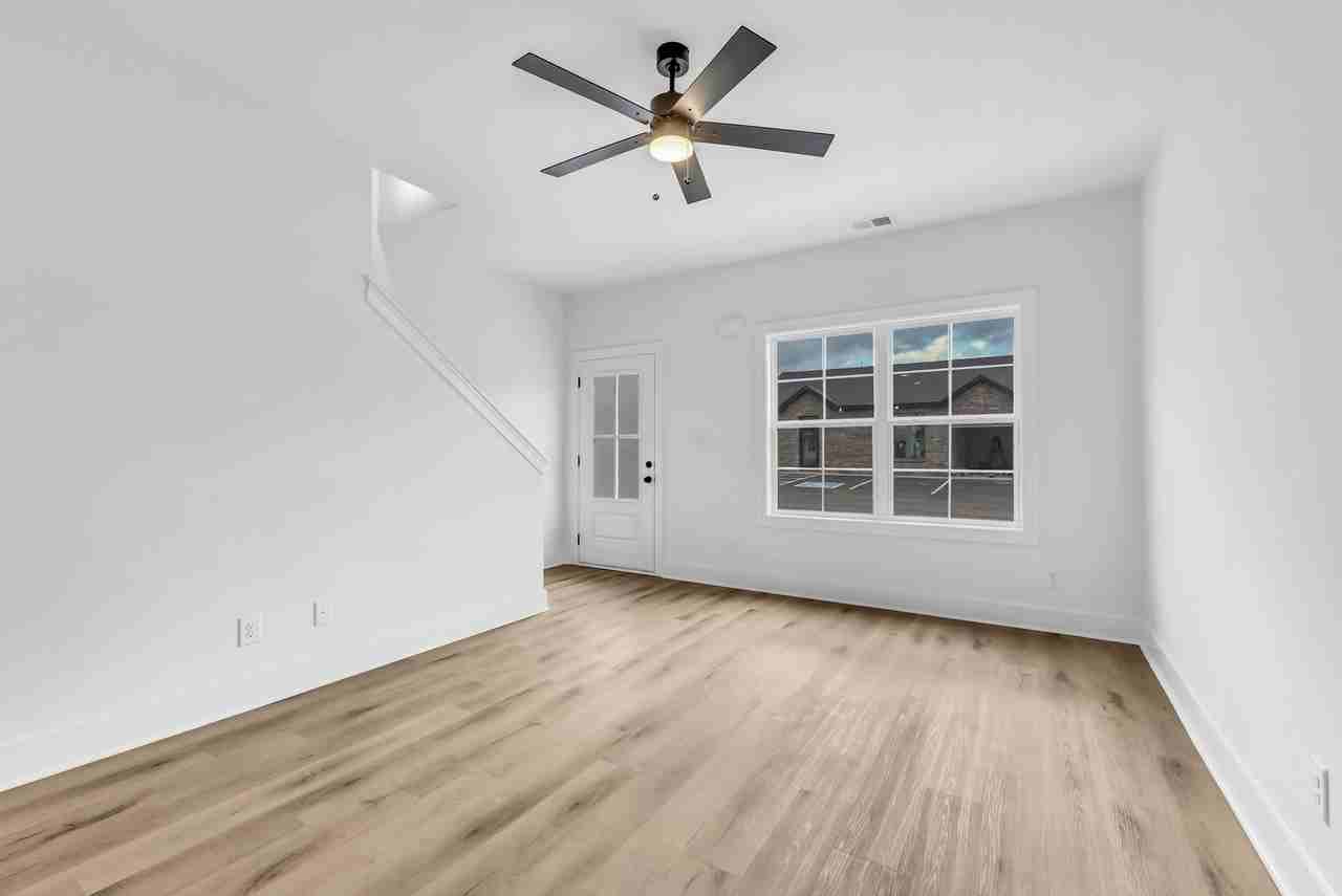 Millie At Midtown - Photo 5 of 44