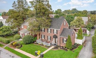 featured image of 3015 N 5th St