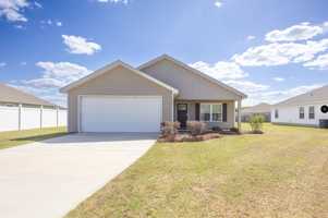 featured image of 7020 White Pine Ave