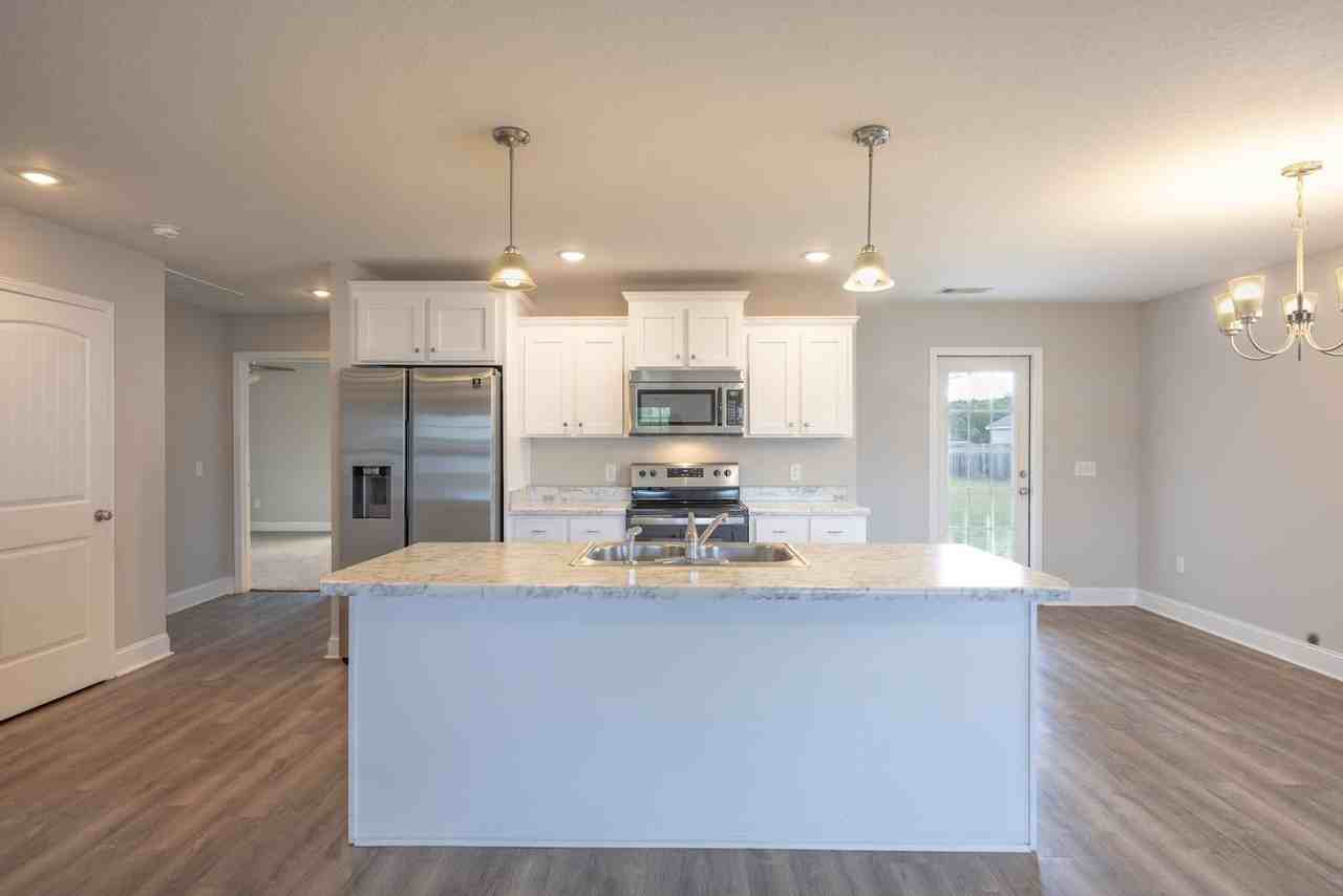 7020 White Pine Ave - Photo 2 of 13