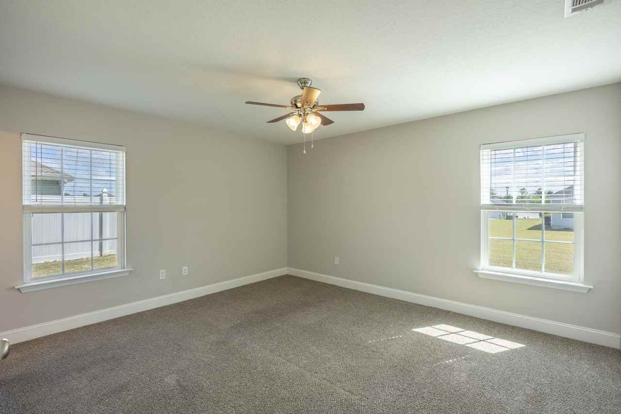 7020 White Pine Ave - Photo 5 of 13