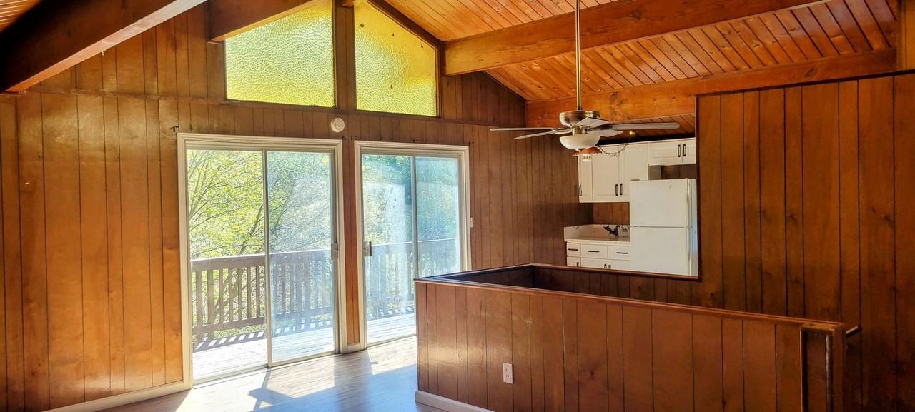 389 Dorn Dr - Photo 3 of 42