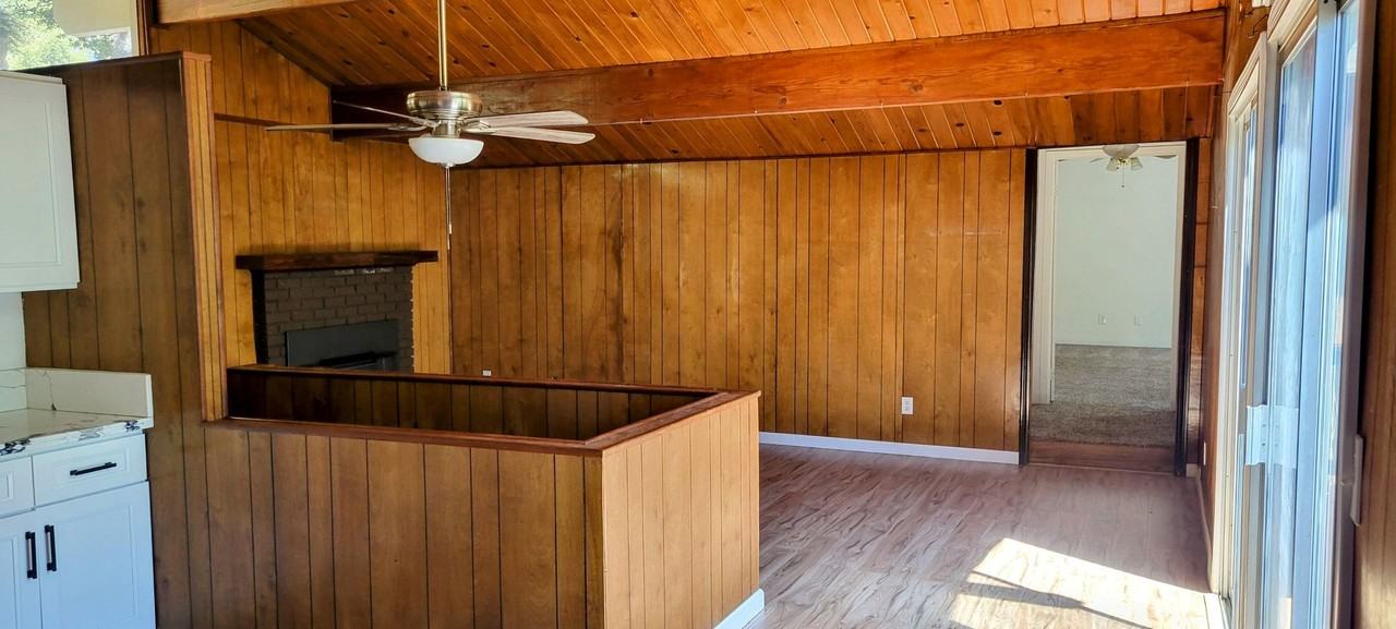 389 Dorn Dr - Photo 5 of 42