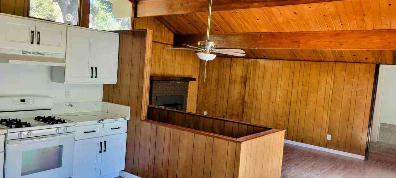 389 Dorn Dr - Photo 6 of 42