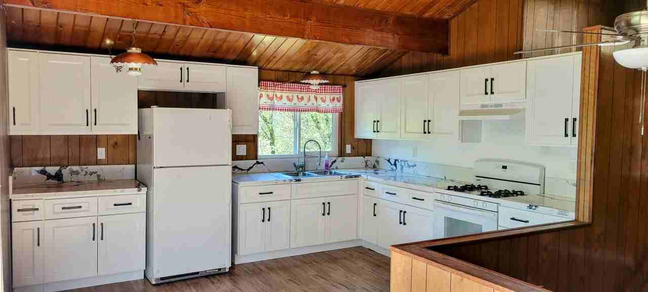 389 Dorn Dr - Photo 7 of 42