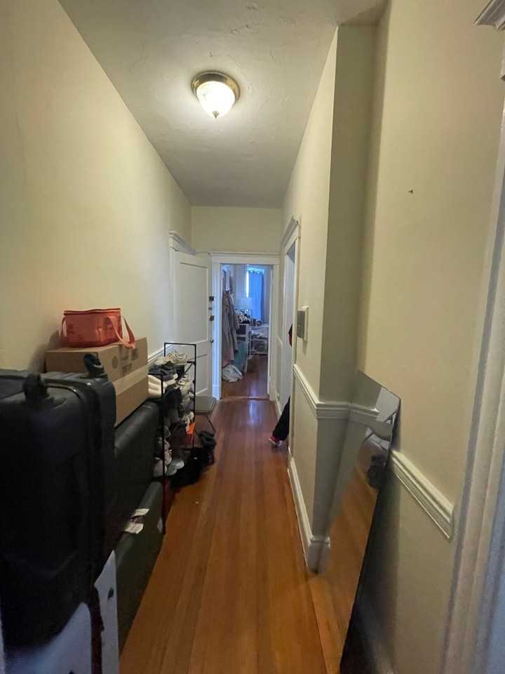 165 Kelton St - Photo 2 of 4