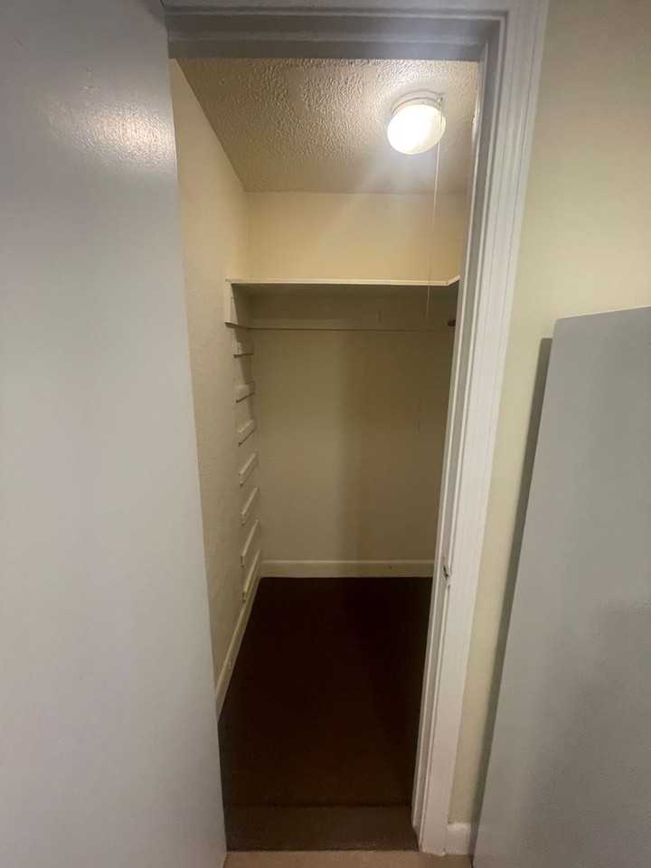 1132 Commonwealth Ave - Photo 4 of 6