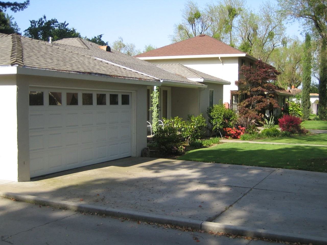 216 Helen Ave - Photo 2 of 15