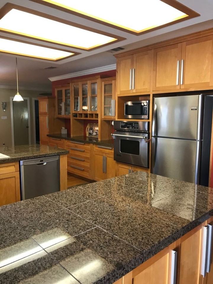 216 Helen Ave - Photo 3 of 15