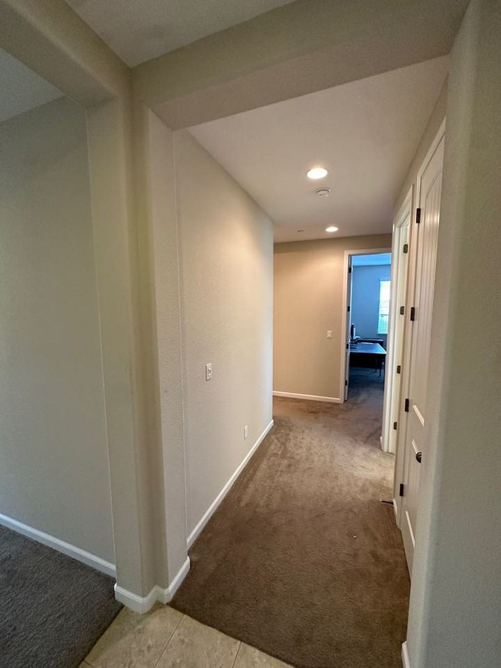 3251 Tinker Creek Way - Photo 3 of 32