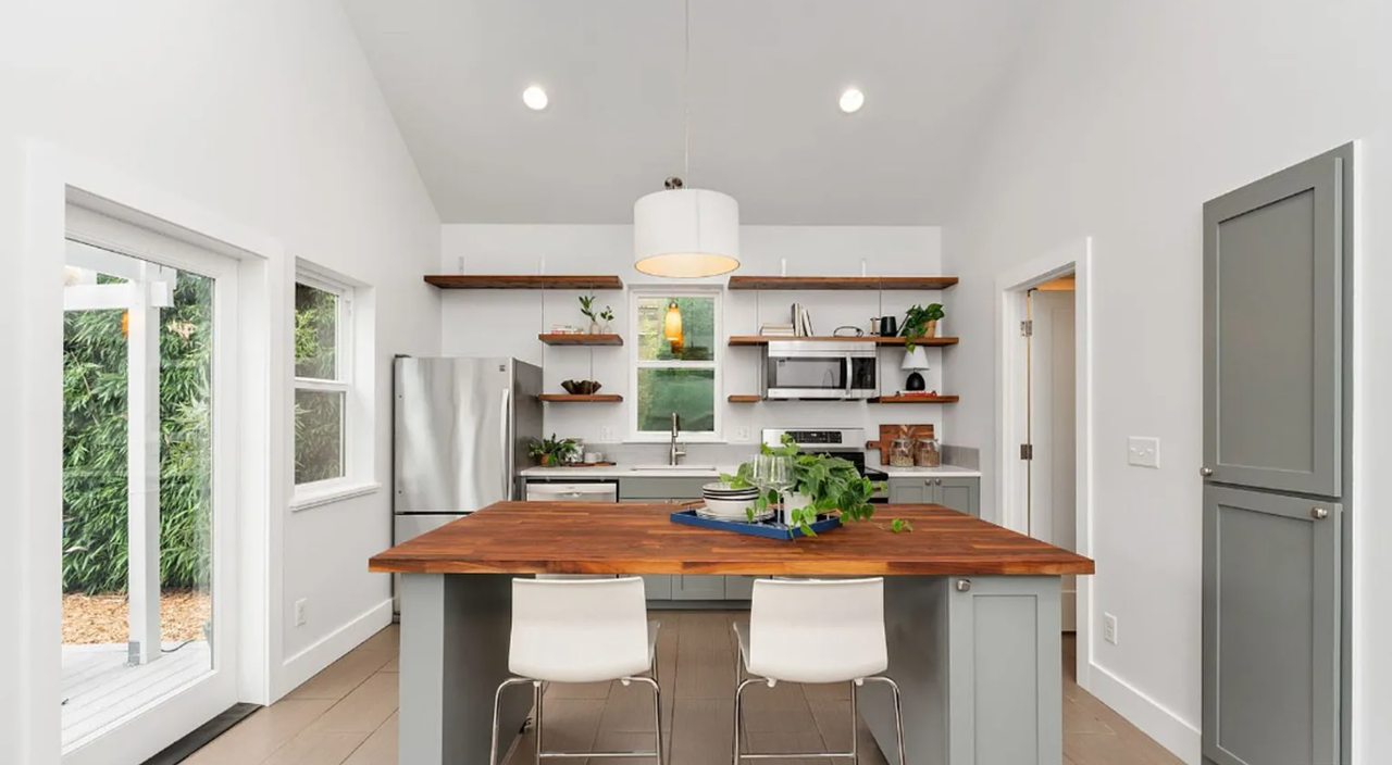 1644 N Alberta St #B - Photo 5 of 9