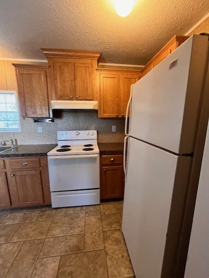 3685 Newsome Rd - Photo 3 of 13