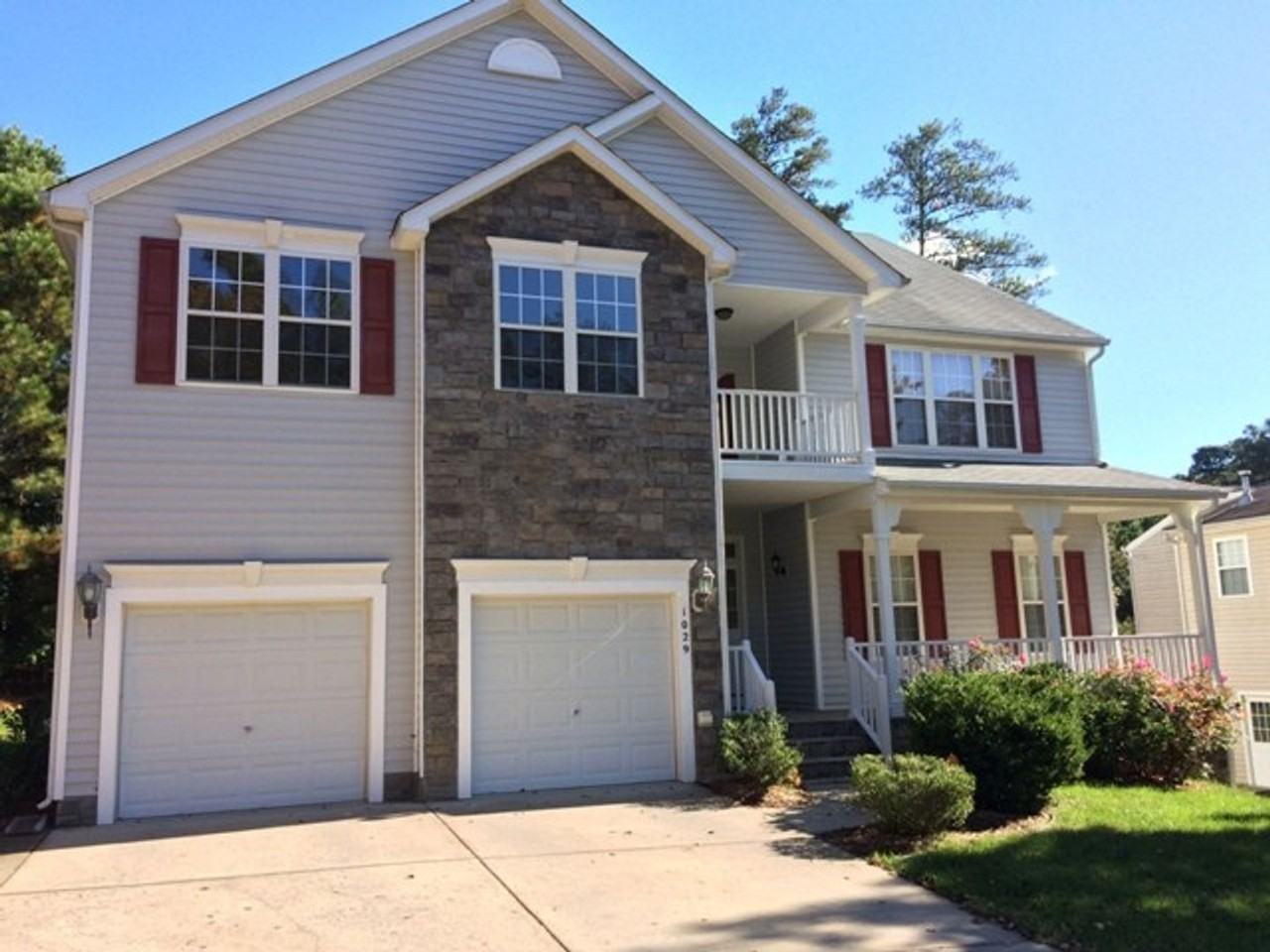 1029 Torrence Dr - Photo 3 of 45