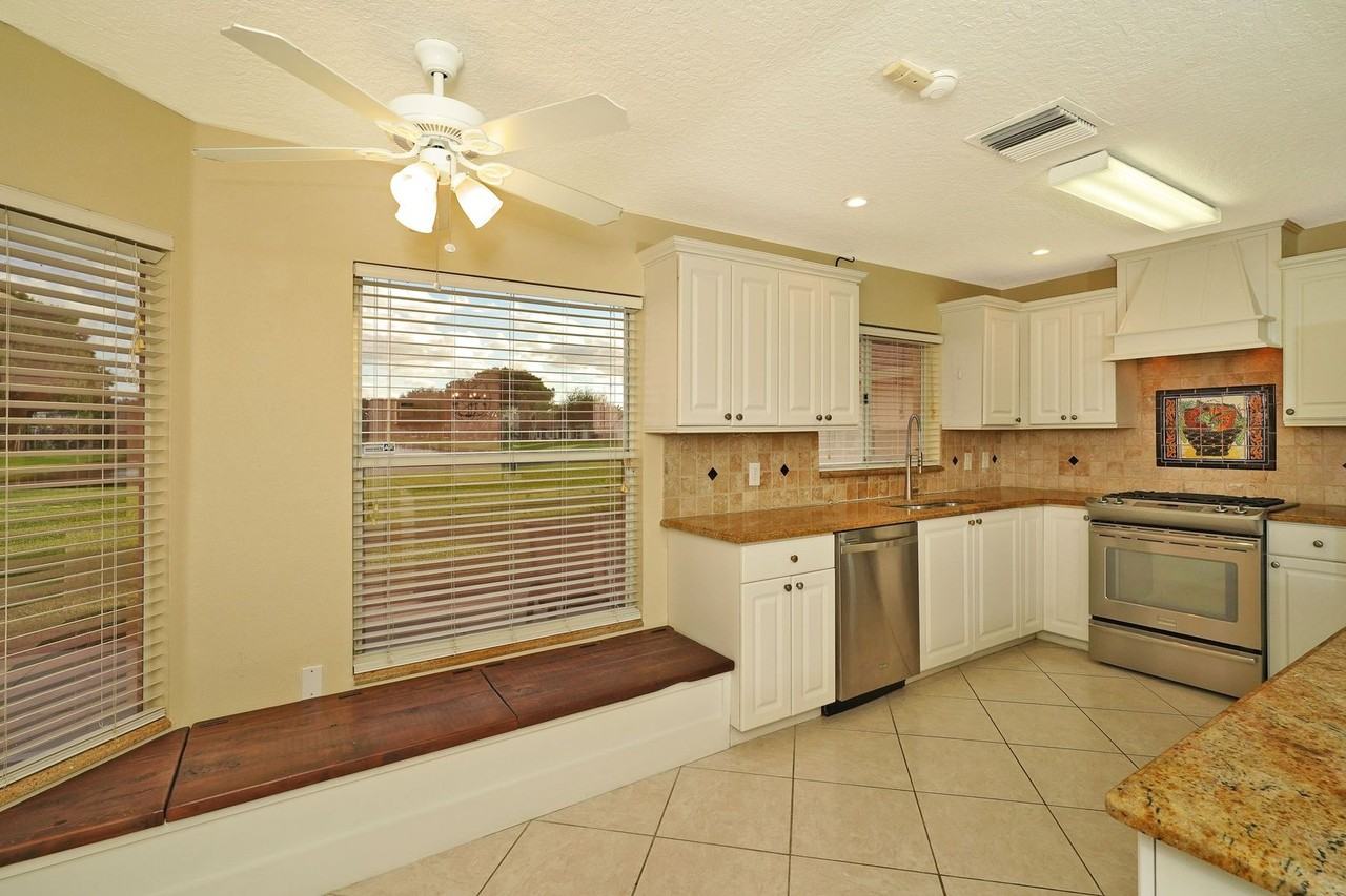 3987 Saint Armens Cir - Photo 4 of 24