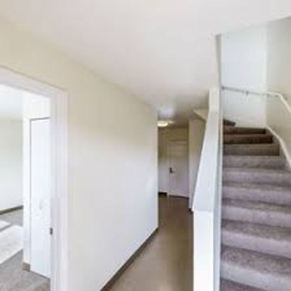 Parkview Apartments - Photo 4 of 4
