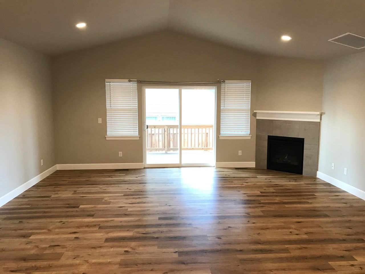 3439 W Antler Ave - Photo 3 of 15