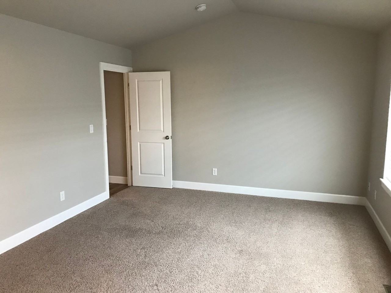 3439 W Antler Ave - Photo 6 of 15