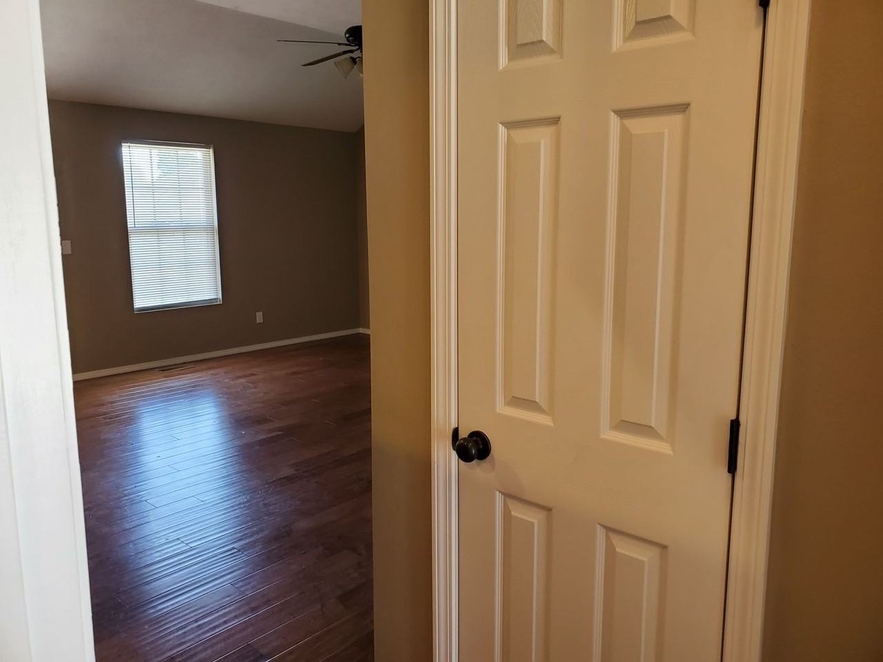 3534 S Juniper Ave - Photo 3 of 15