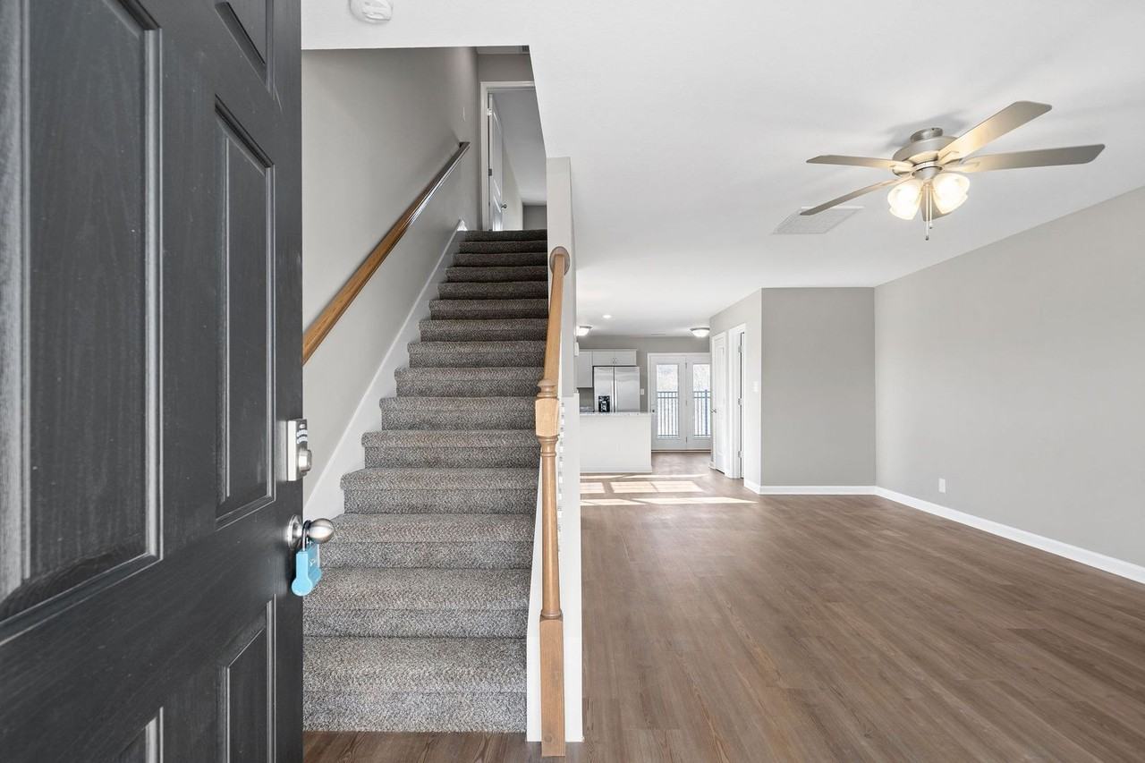 955 Big Sky Dr Apt A - Photo 4 of 30