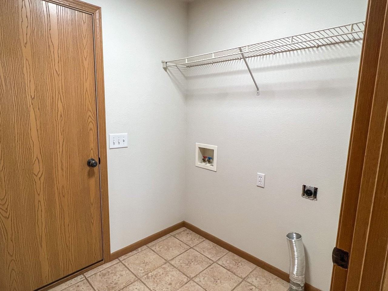 2944 W Swallow St - Photo 3 of 16