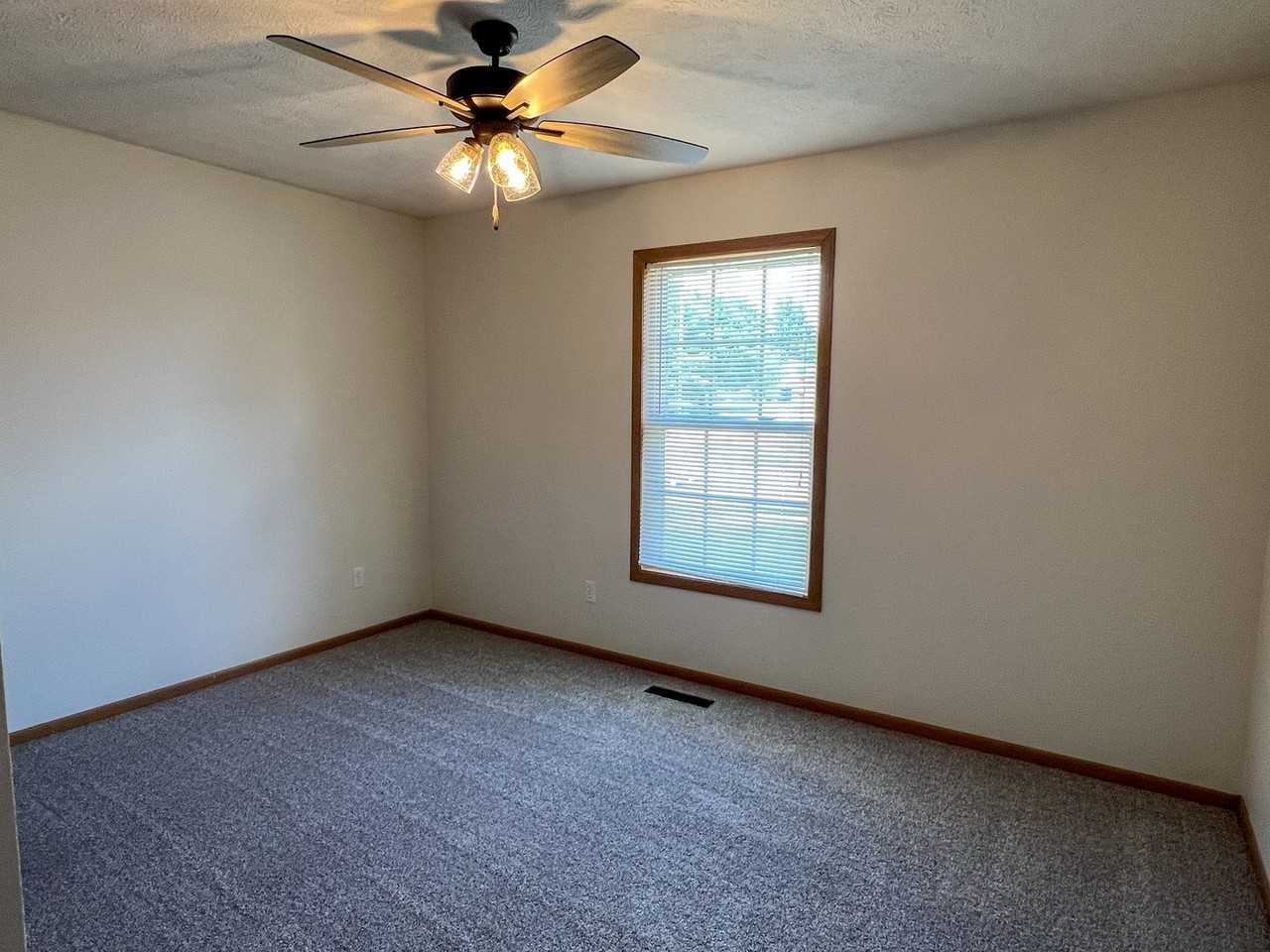 2944 W Swallow St - Photo 7 of 16