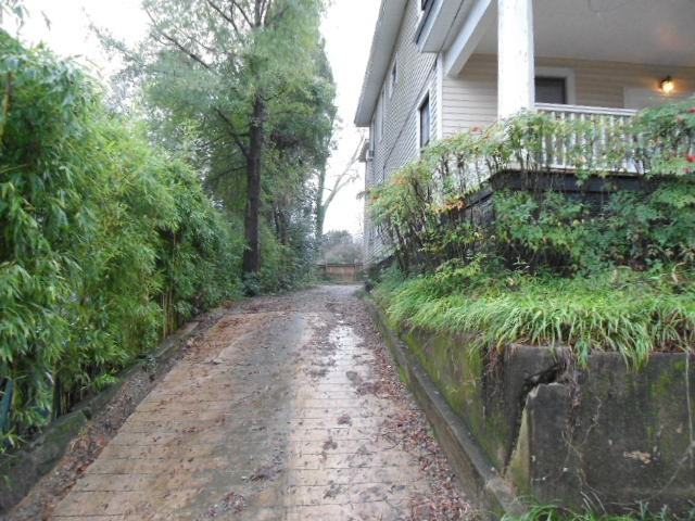 1914 Senate St - Photo 3 of 9