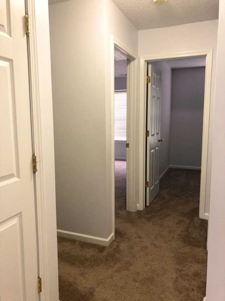 9511 Brackenview Ct - Photo 5 of 17