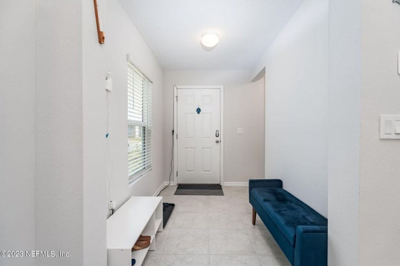 581 Meadow Ridge Dr - Photo 3 of 25