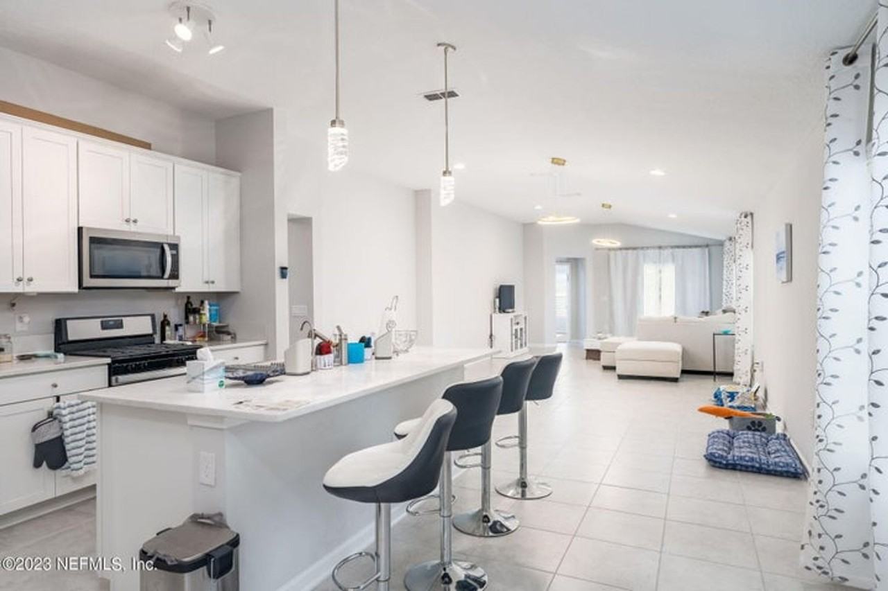 581 Meadow Ridge Dr - Photo 4 of 25