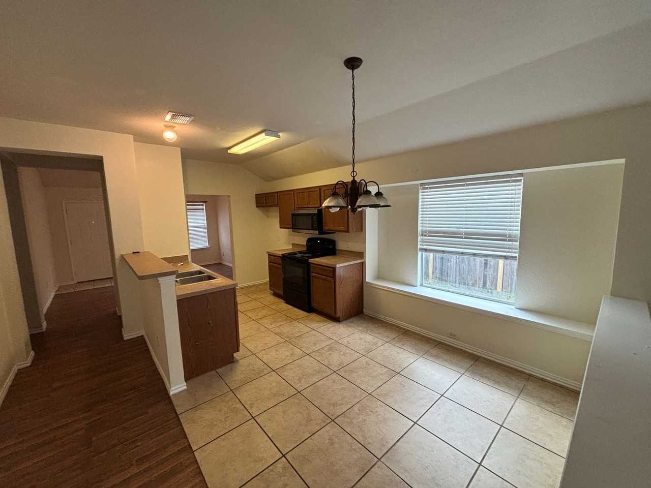 3408 Saint Vincent Rd - Photo 6 of 16